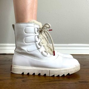Sorel all white fleece winter boots, 8.5